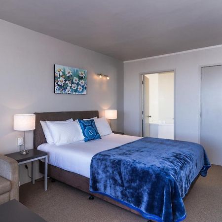 Twin Peaks Lakeside Inn Lago Lago Taupo Esterno foto
