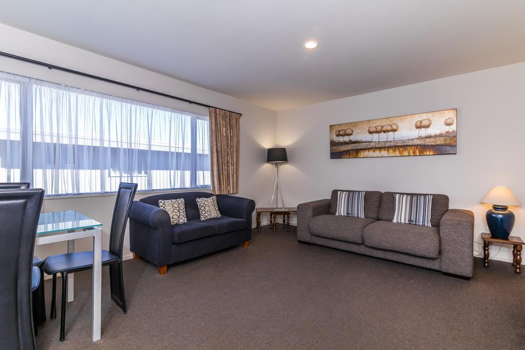 Twin Peaks Lakeside Inn Lago Lago Taupo Esterno foto
