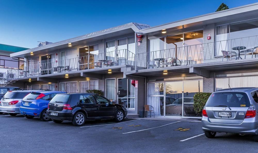 Twin Peaks Lakeside Inn Lago Lago Taupo Esterno foto